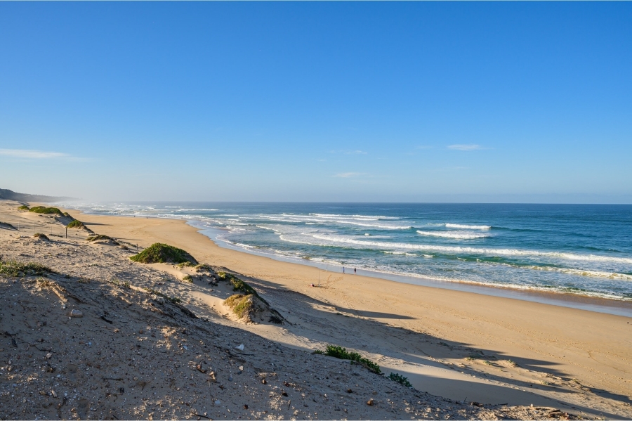 4 Bedroom Property for Sale in Blue Horizon Bay Eastern Cape